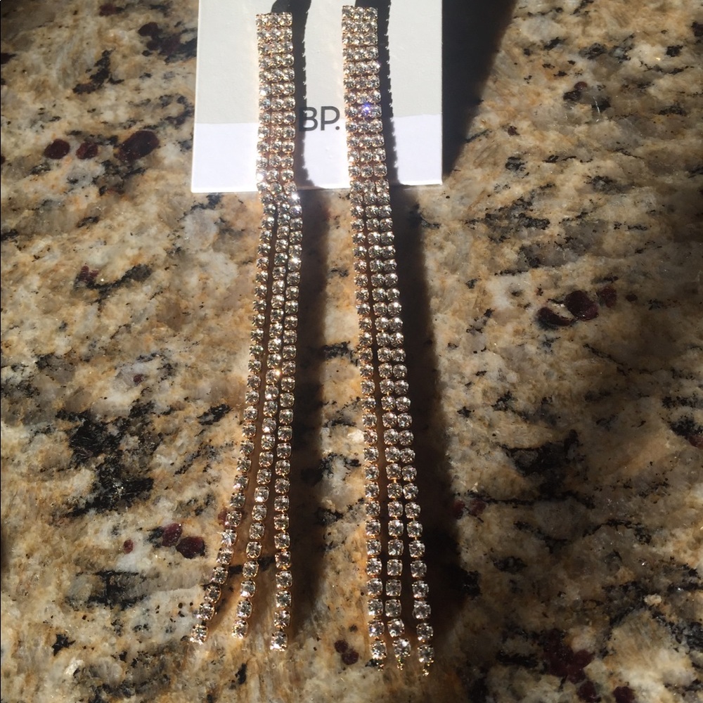 Earrings - Picture 2 of 3